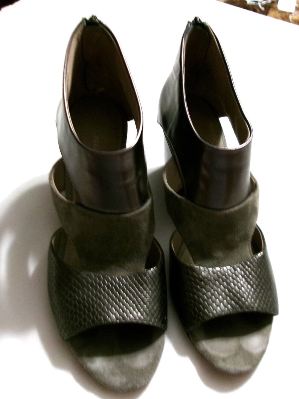 Women's DONALD PLINER Wedge Open Toe Sandals Size 7 1/2 M